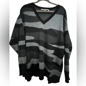 Pam & Gela merino wool Black and Gray V-Neck Sweater camo camouflage